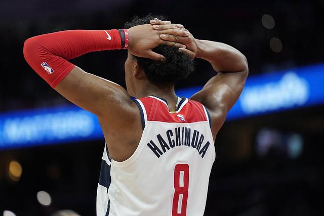 贝尔预测赛季末冠军 欧冠皇马 金球奖姆巴佩